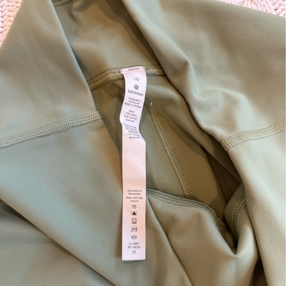 Lululemon Wunder Train High-Rise Tight
25" Willow Green - Picture 3 of 11